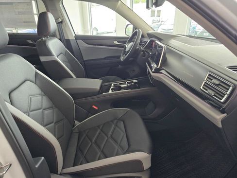 New 2026 Volkswagen Atlas Peak Edition AWD/4WD image 43