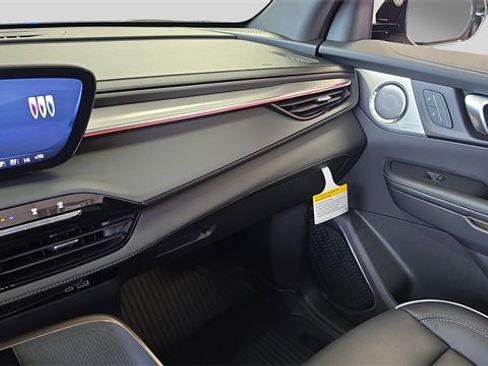 New 2026 Buick Enclave Avenir w/ Super Cruise Package image 22