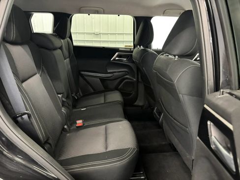 Used 2024 Mitsubishi Outlander ES AWD/4WD image 31