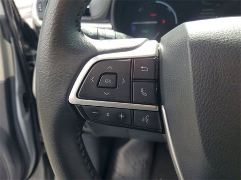 Used 2024 Toyota Sienna XLE image 15