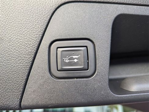 Used 2020 Buick Envision Essence image 17