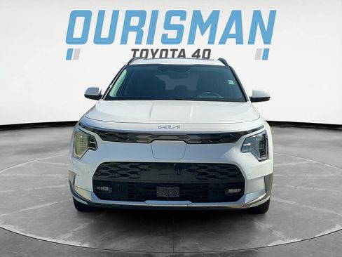 Used 2023 Kia Niro Wave w/ Wave Preserve Package FWD image 2