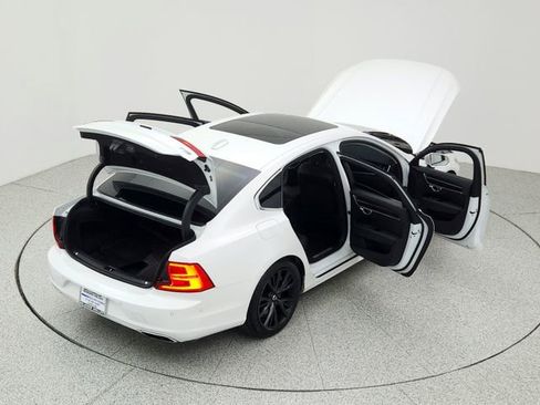 Used 2019 Volvo S90 T5 Momentum image 23