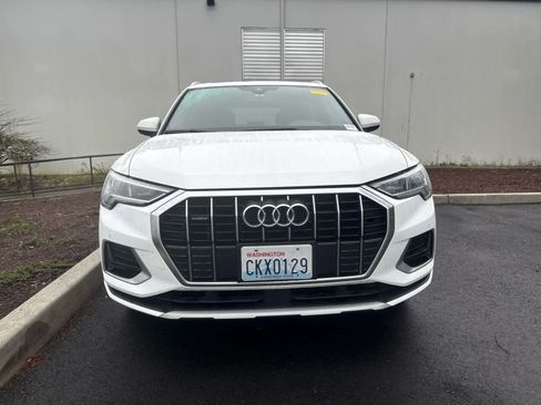 Used 2019 Audi Q3 2.0T Premium Plus image 2