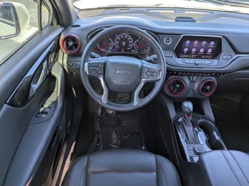Used 2022 Chevrolet Blazer RS w/ Enhanced Convenience Package image 4