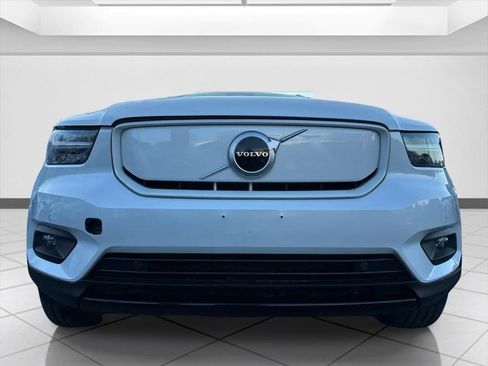 Used 2021 Volvo XC40 P8 Recharge w/ Climate Package image 7