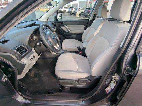 Used 2017 Subaru Forester 2.5i w/ Alloy Wheel Package image 8