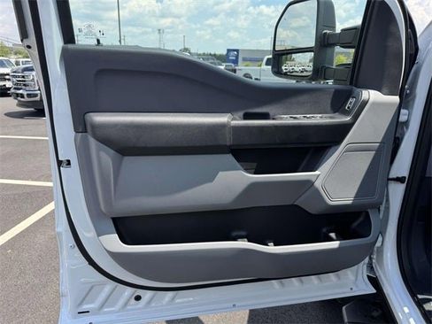 New 2025 Ford F450 XL w/ XL Chrome Package image 9