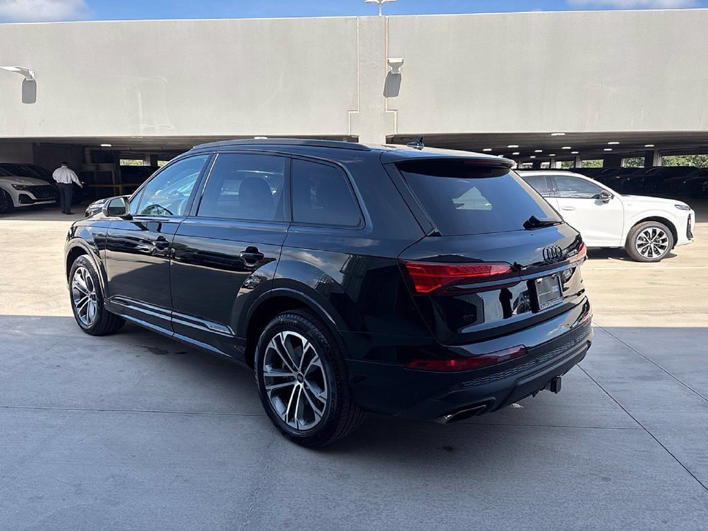 Used 2026 Audi Q7 3.0T Premium w/ Convenience Plus Package AWD/4WD image 7