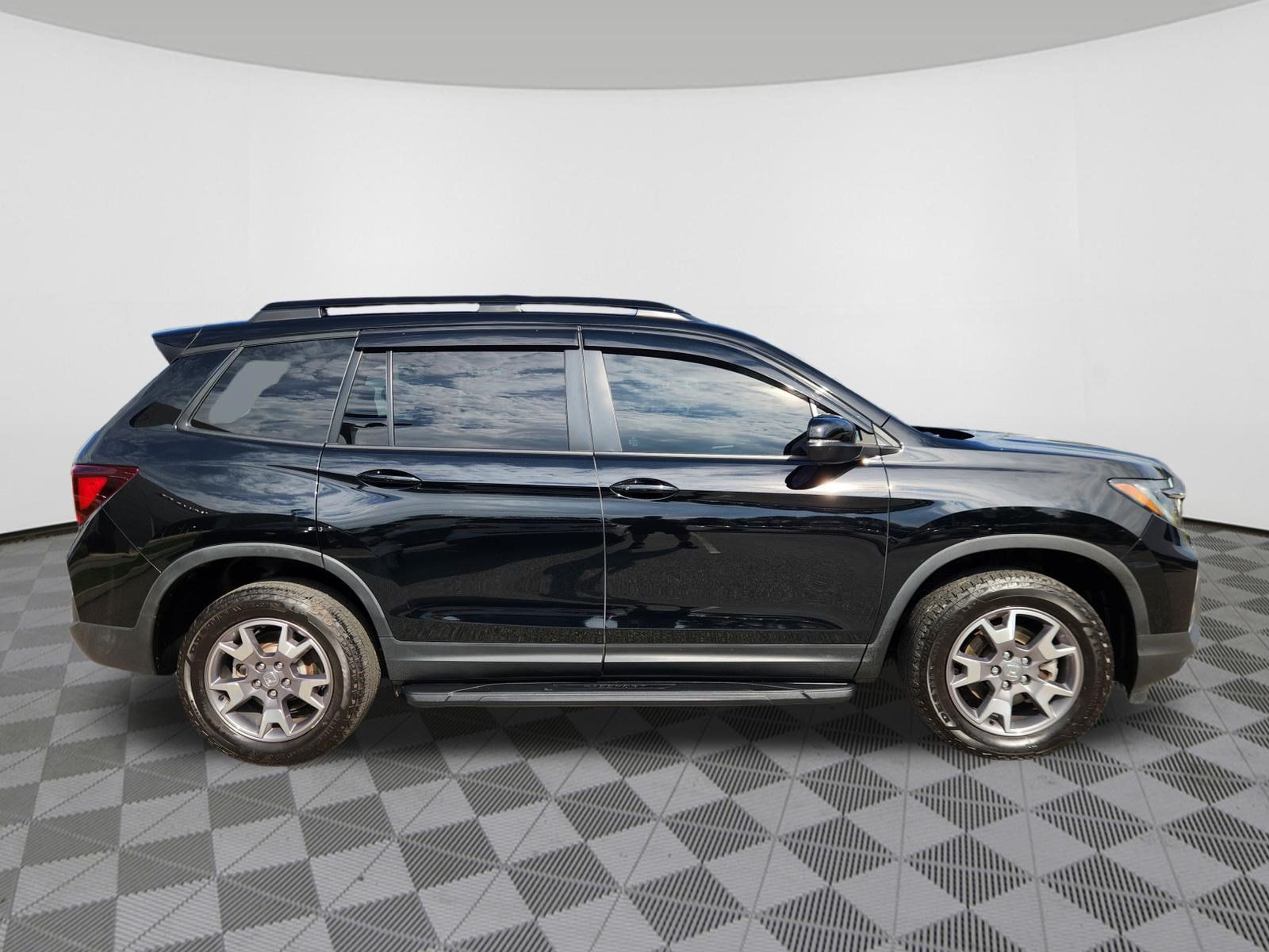 Used 2023 Honda Passport TrailSport image 6