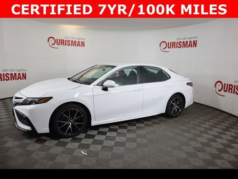 Used 2024 Toyota Camry SE image 7