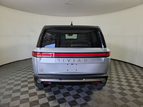 Used 2023 Rivian R1S Adventure AWD/4WD image 4