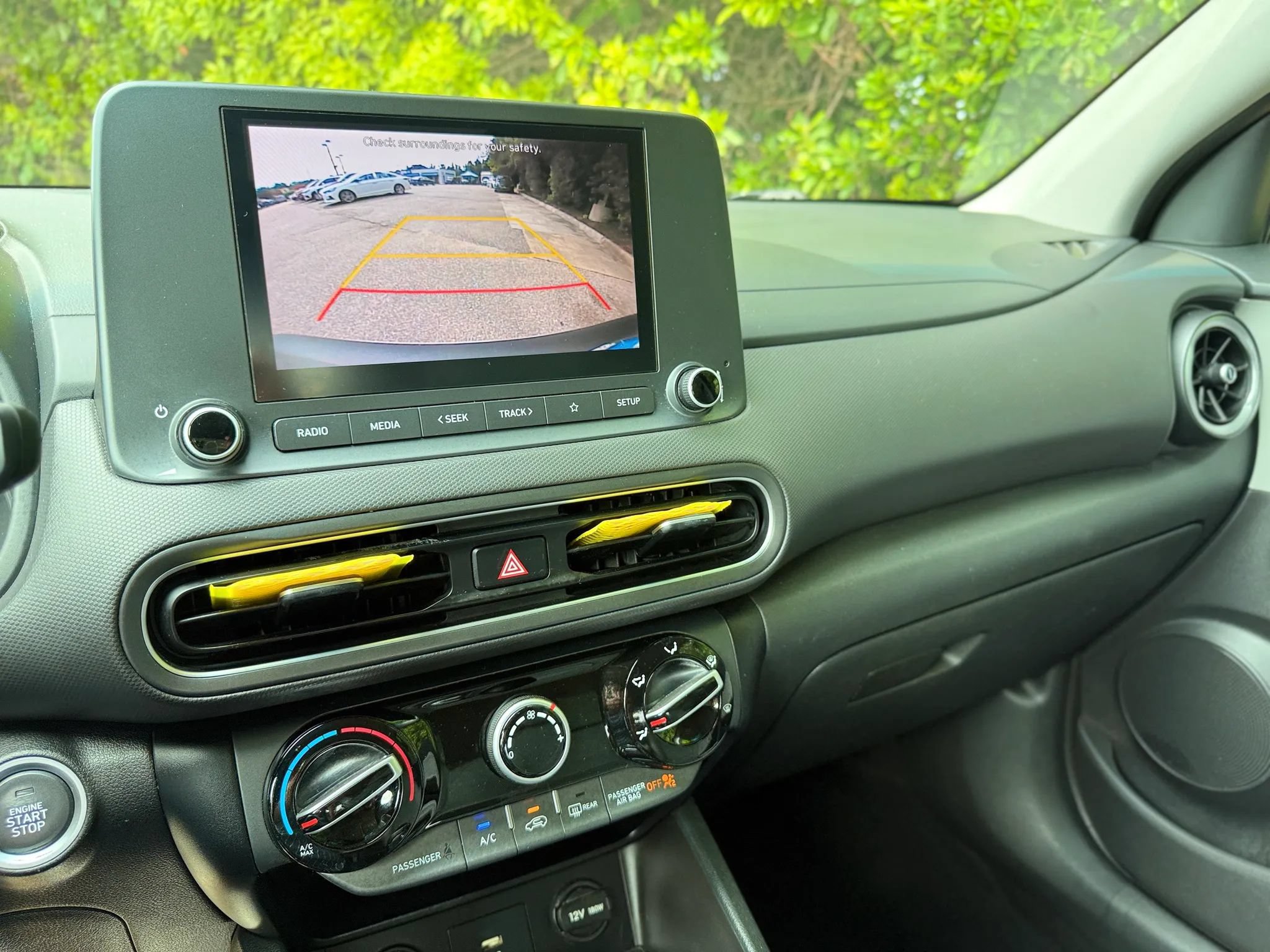 Used 2023 Hyundai Kona SEL AWD/4WD image 37
