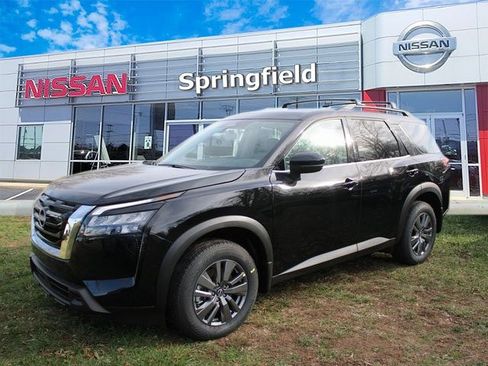 New 2025 Nissan Pathfinder SV image 3