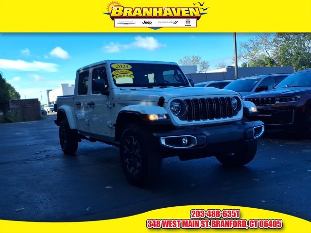 Certified 2025 Jeep Gladiator Sport w/ Premium Package AWD/4WD image 1