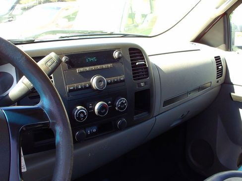 Used 2013 Chevrolet Silverado 3500 W/T RWD image 9