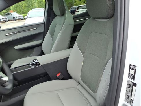 Used 2026 Volvo EX30 Ultra AWD/4WD image 17