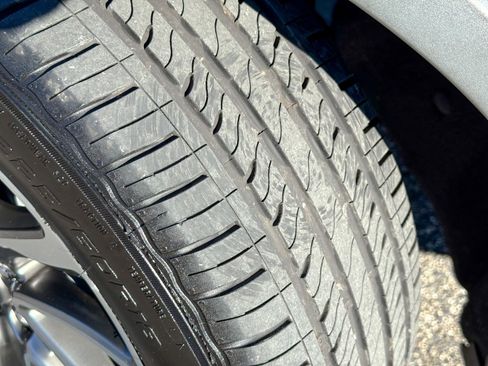 Used 2021 Lincoln Corsair AWD w/ Equipment Group 101A image 11