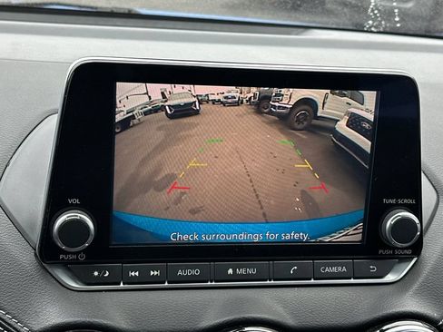 Used 2021 Nissan Sentra SV FWD image 18