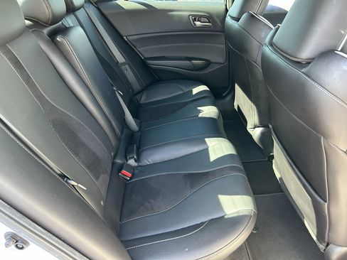 Used 2020 Acura ILX FWD image 11