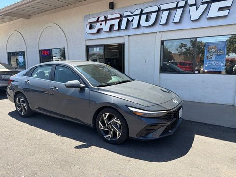 Used 2024 Hyundai Elantra Limited FWD image 1
