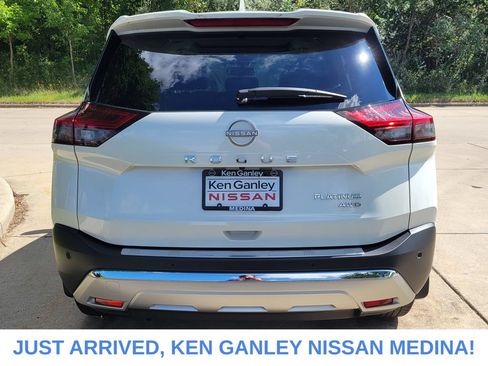 Certified 2023 Nissan Rogue Platinum w/ Platinum Premium Package AWD/4WD image 4