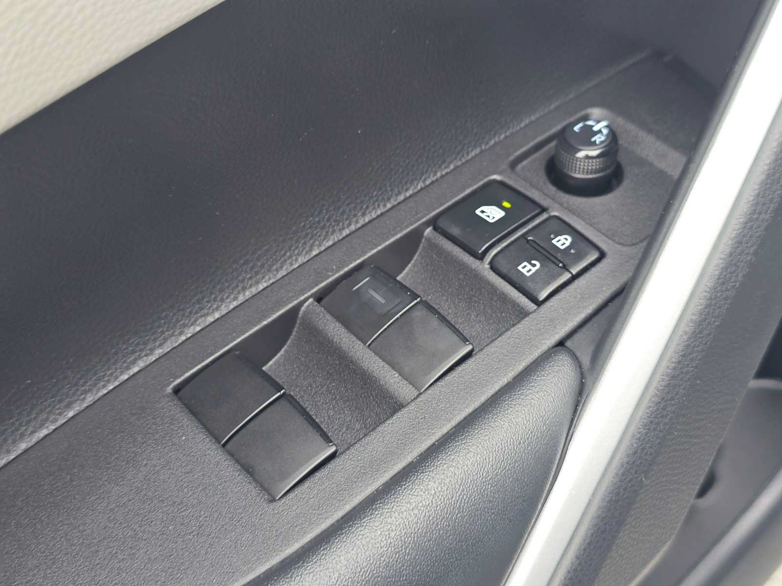 Certified 2024 Toyota Corolla Cross LE AWD/4WD image 23