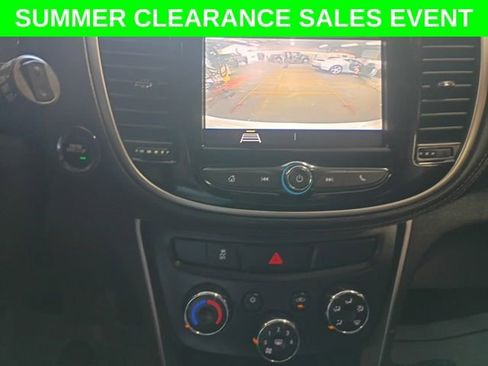 Used 2022 Chevrolet Trax LT w/ Driver Confidence Package AWD/4WD image 13