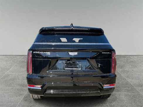 New 2025 Cadillac Escalade IQ Luxury 2 image 10