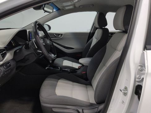 Used 2020 Hyundai Ioniq SE image 17
