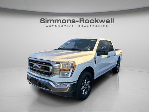 Used 2023 Ford F150 XLT w/ XTR Package image 6