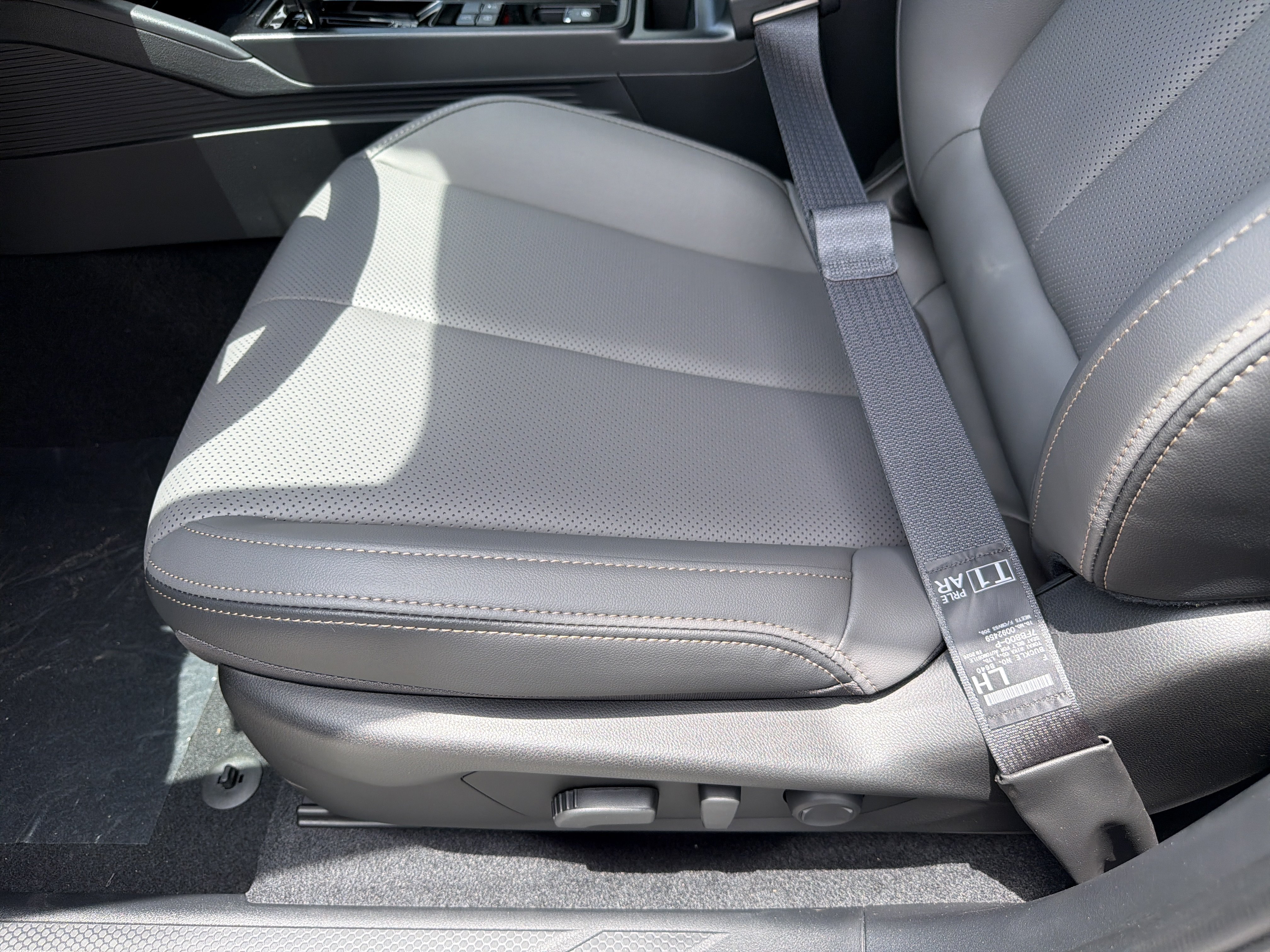 New 2026 Subaru Outback Limited AWD/4WD image 24