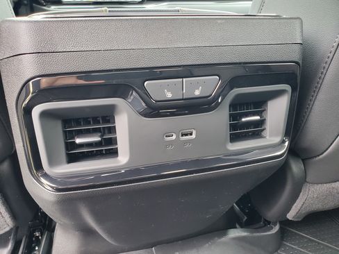 New 2026 Chevrolet Silverado 2500 ZR2 w/ LPO, Dark Essentials Package AWD/4WD image 30