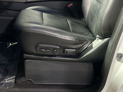 Used 2015 Nissan Armada Platinum image 14