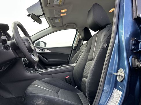 Used 2017 MAZDA MAZDA3 Sport w/ Preferred Equipment Package image 11