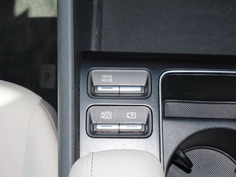 Used 2025 Hyundai Sonata SEL FWD image 19