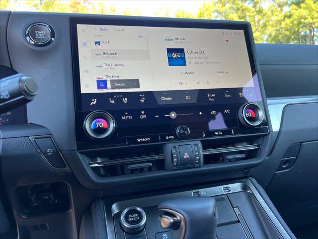 Certified 2026 Lexus GX 550 w/ Cold Area Package AWD/4WD image 28