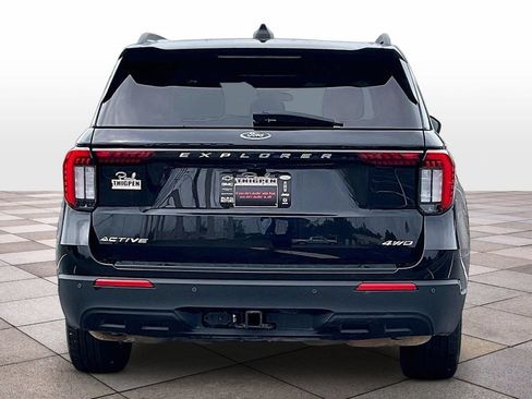 Certified 2025 Ford Explorer Active AWD/4WD image 4