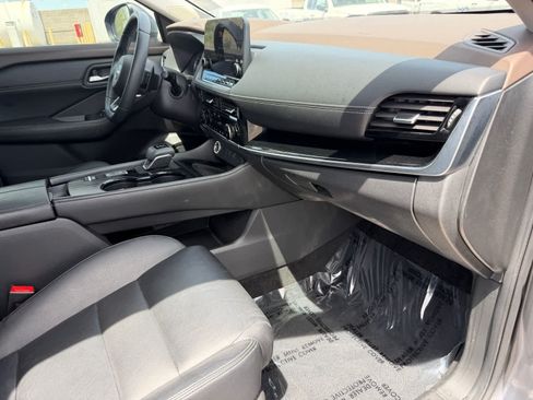 Certified 2023 Nissan Rogue SL w/ SL Premium Package FWD image 11