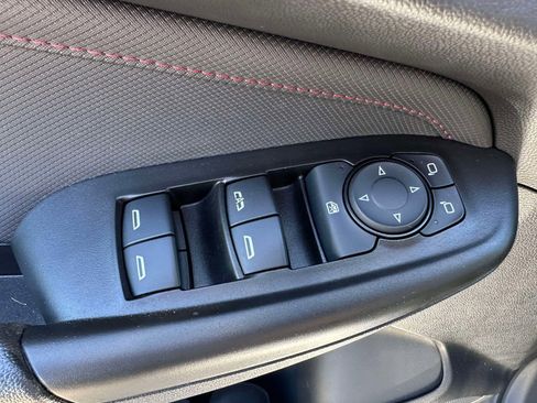 Used 2023 Chevrolet TrailBlazer RS w/ Convenience Package AWD/4WD image 17