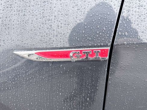 Used 2021 Volkswagen GTI SE FWD image 16