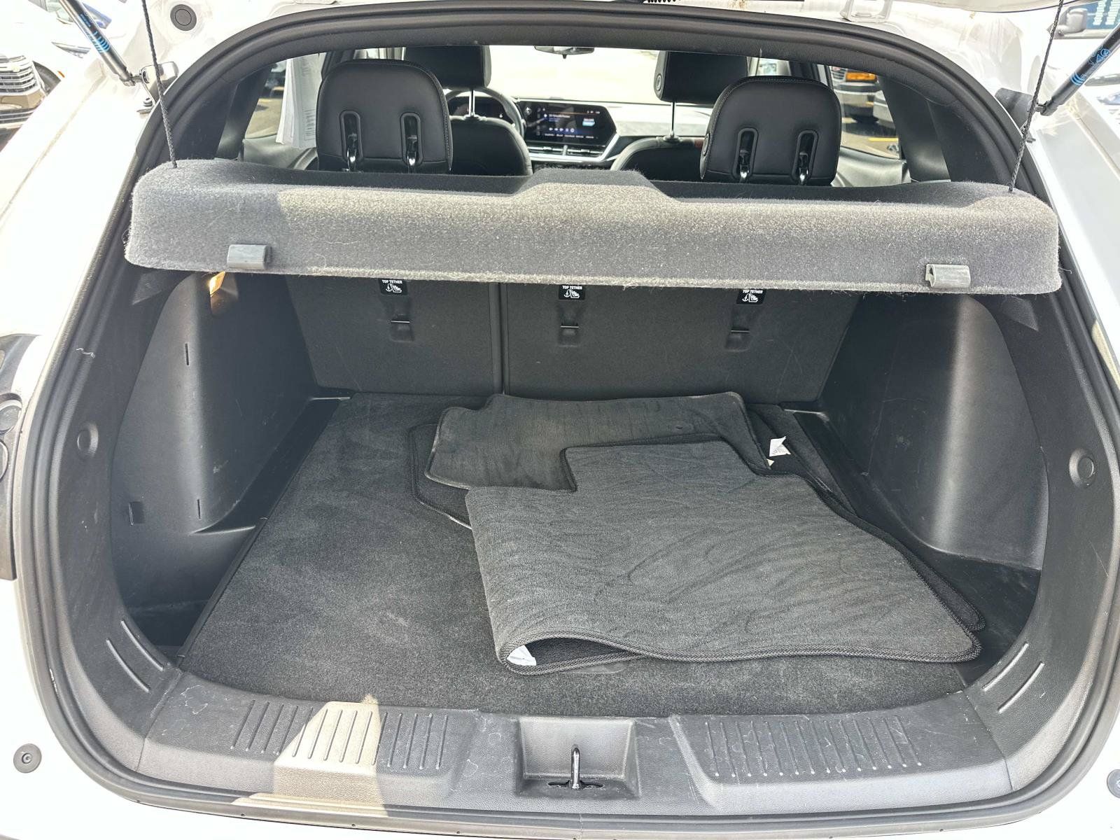 Certified 2024 Chevrolet Trax RS w/ Sunroof Package FWD image 9