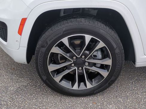 Certified 2021 Jeep Grand Cherokee L Overland image 11