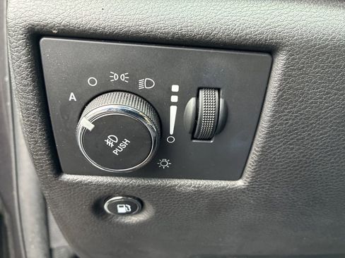 Used 2017 Jeep Grand Cherokee Laredo w/ Quick Order Package 23E image 16