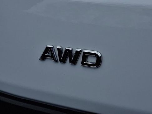 Used 2023 Ford Transit 250 Low Roof AWD w/ Exterior Upgrade Package image 33