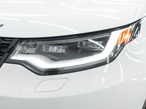 Used 2024 Land Rover Discovery Dynamic SE image 53