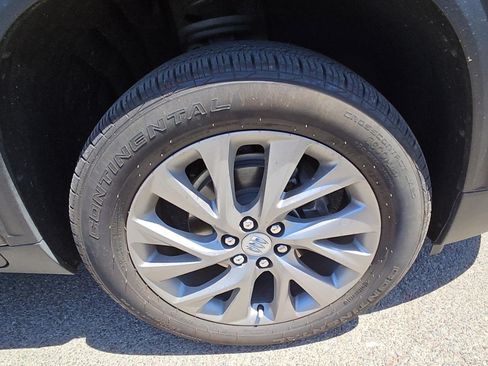 Used 2025 Buick Enclave Preferred FWD image 24