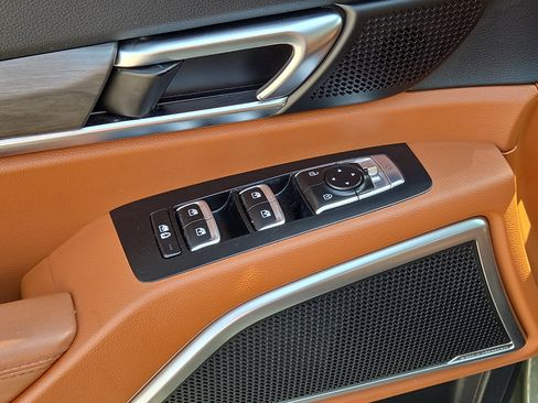 Used 2025 Kia Telluride AWD image 15