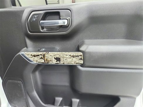 Used 2024 Chevrolet Silverado 1500 Custom Trail Boss w/ Realtree Special Edition image 35