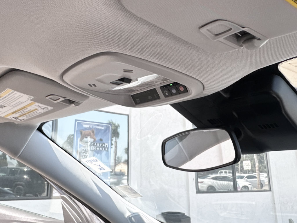 Used 2025 Chevrolet Trax LT FWD image 22